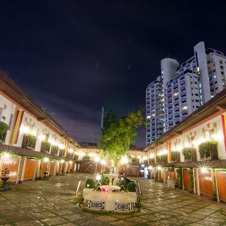 Victoria Court Suites Pasig Dış mekan fotoğraf