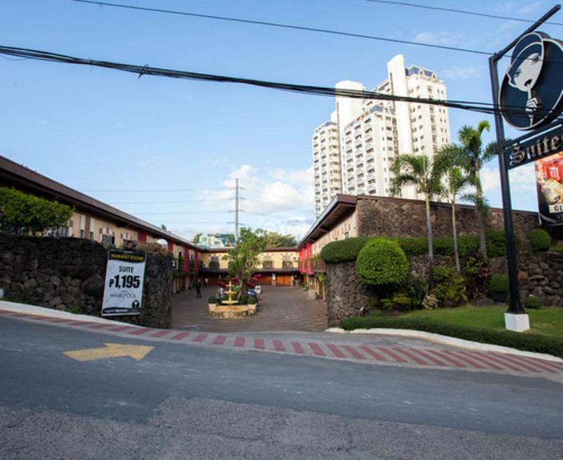 Victoria Court Suites Pasig Dış mekan fotoğraf