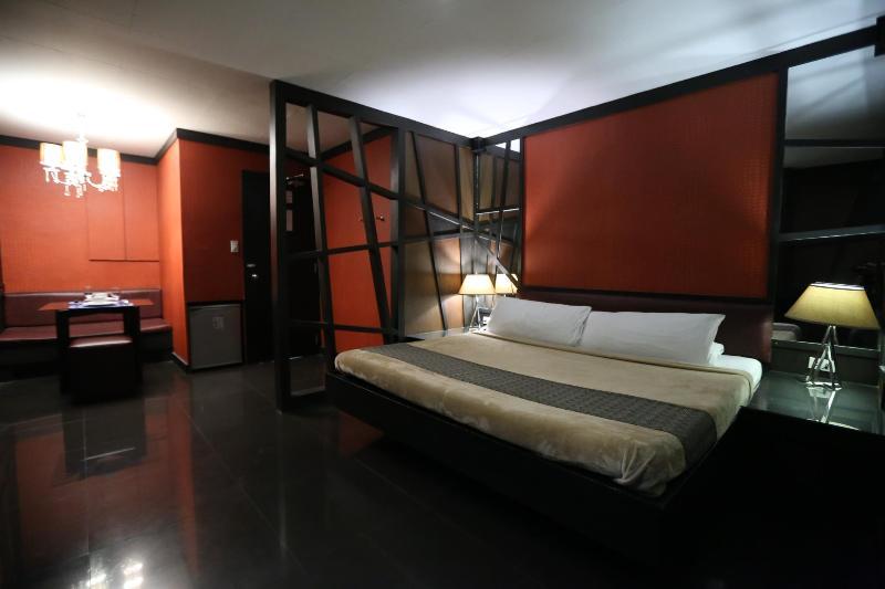 Victoria Court Suites Pasig Dış mekan fotoğraf
