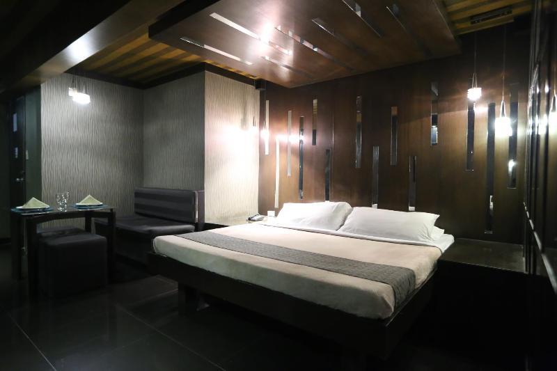 Victoria Court Suites Pasig Dış mekan fotoğraf